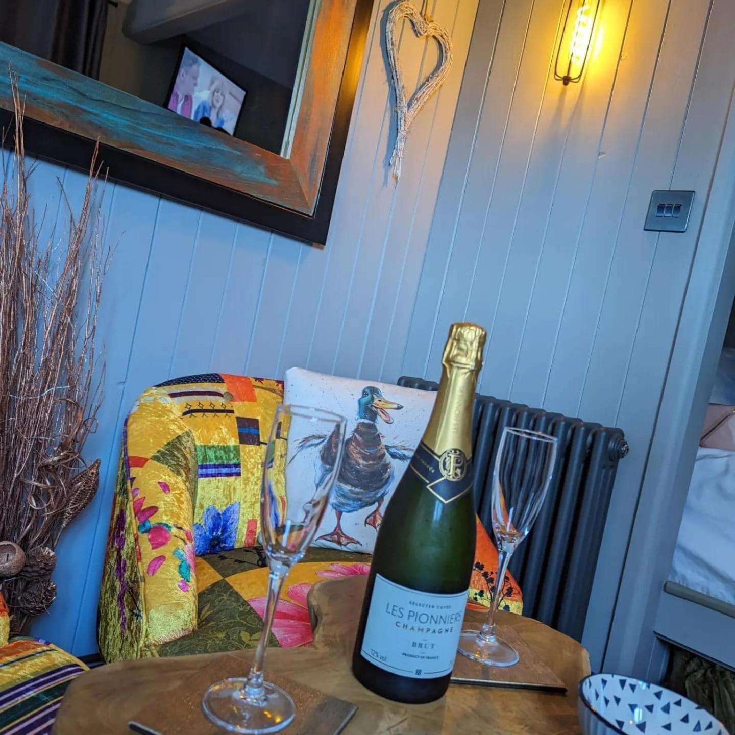 Rusty Duck Retreat Shepherds Hut 셰드필드 외부 사진